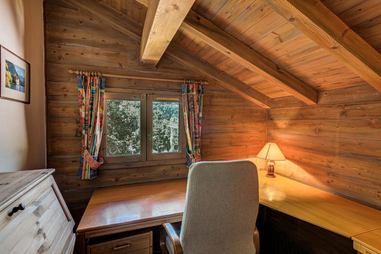 Chalet Blackbushe - Traditional Chalet - Alpes Travel - Sleeps 4-6 Les Houches Exterior foto